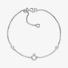 Load image into Gallery viewer, Sparkling Crown O Chain Bracelet
