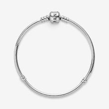 Load image into Gallery viewer, Pandora Moments Snake Chain Bracelet