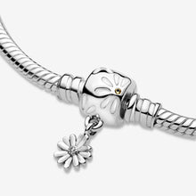 Load image into Gallery viewer, Pandora Moments Daisy Flower Clasp Snake Chain Bracelet