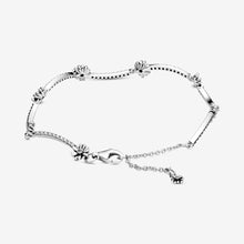 Load image into Gallery viewer, Sparkling Daisy Flower Bracelet